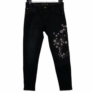 Zara Black Embellishments Beaded Wishkers Pants